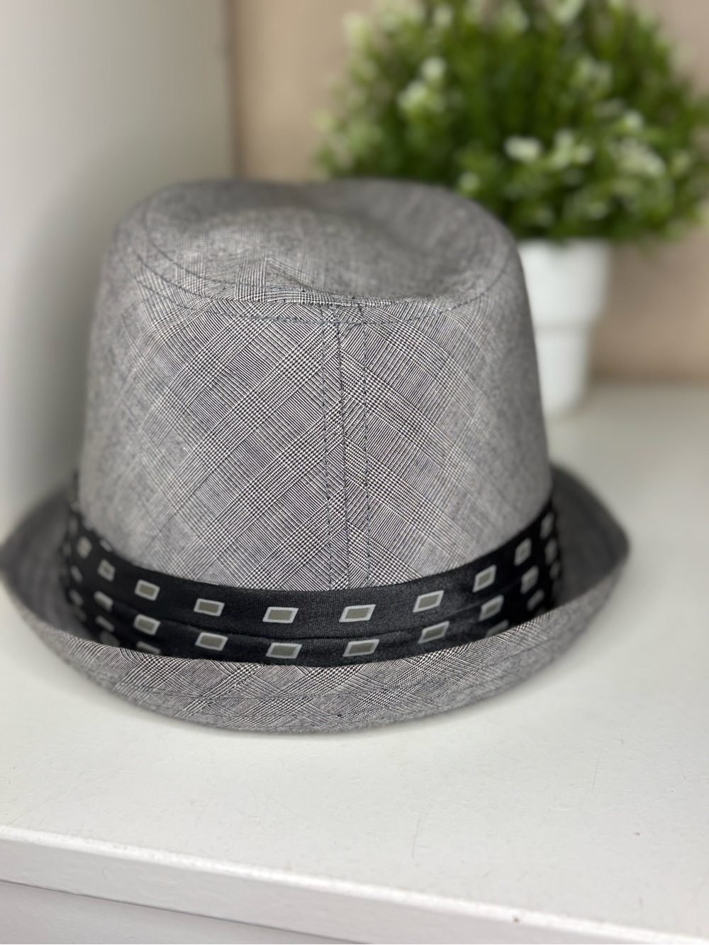 Gray Textured Fedora with Black Geometric Band